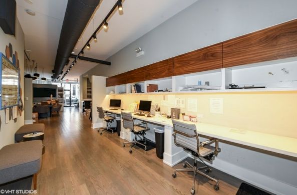 2125 N Damen Ave, Chicago, IL 60647